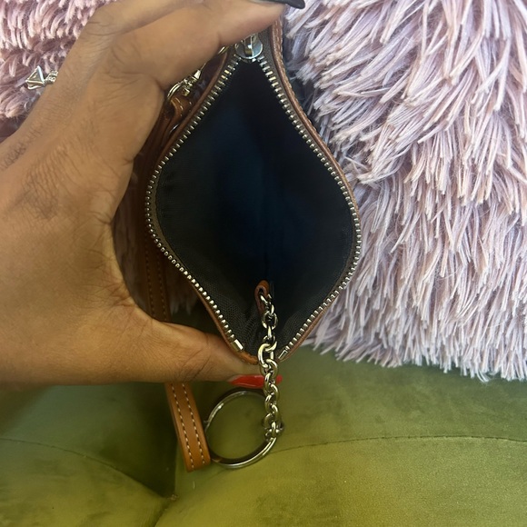 Dooney & Bourke wristlet - Picture 8 of 8